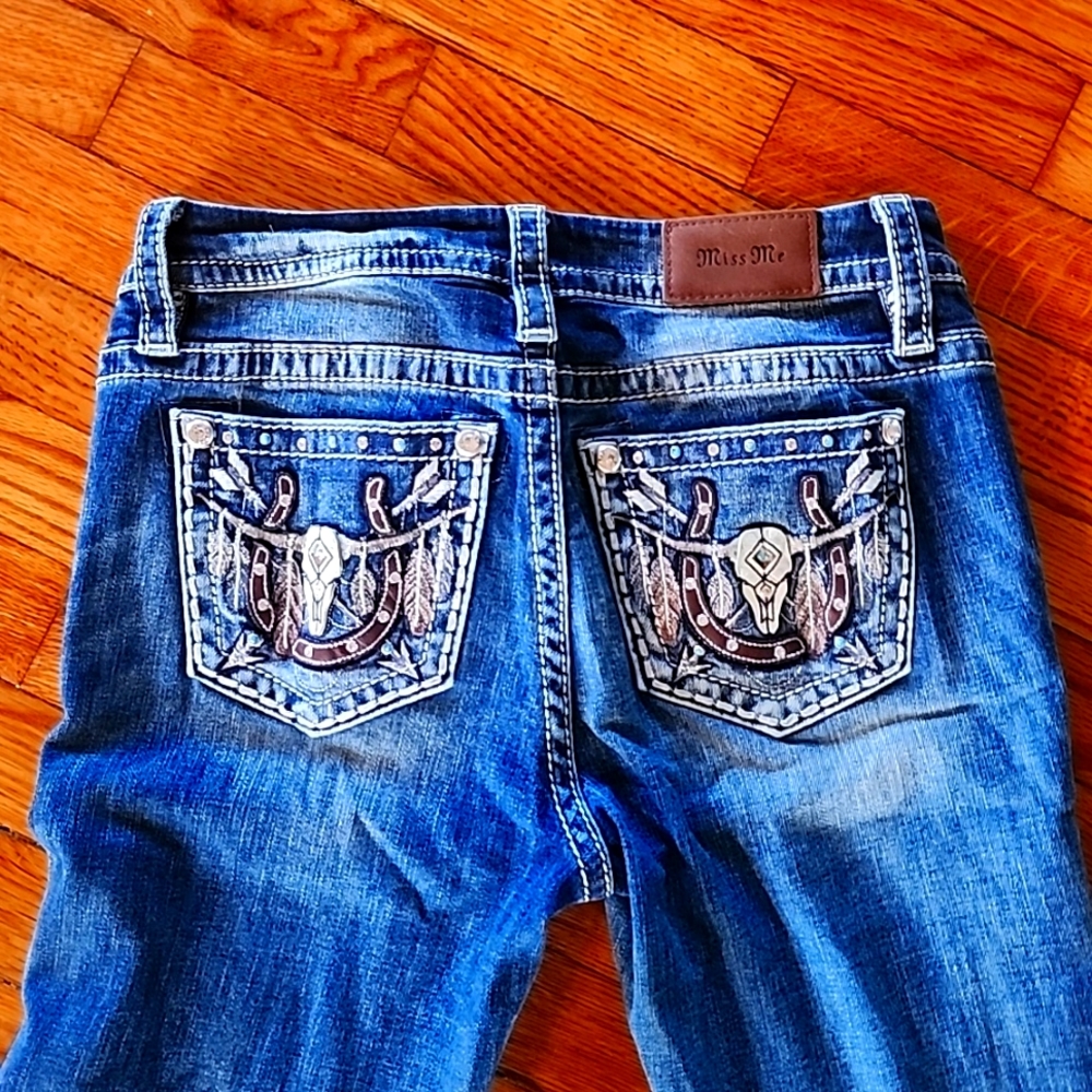 Miss Me Mid-Rise Flares Size 27L